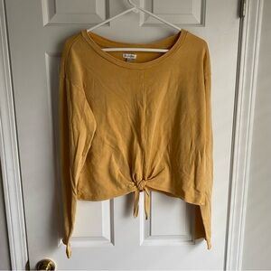 Love Fire Yellow Gold Tie Sweatshirt L